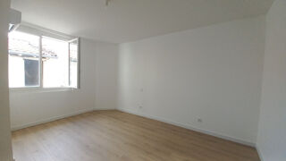  Appartement à louer 3 pièces 76 m²