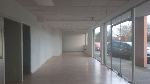   31270 CUGNAUX : Local commercial à louer 