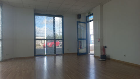   LOCAL COMMERCIAL OU PROFESSIONNEL de 63m2 - LA SLAVETAT ST GILLES (31880) 
