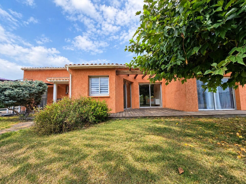 Maison individuelle T4 de plain pied avec piscine et garage