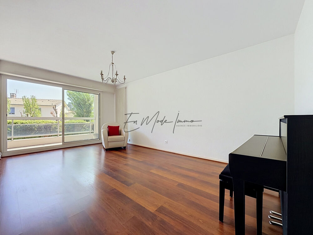 Vente Appartement Appartement 3 Pièces de 69,14 m2 avec balcon Sud, parking et cave Bourg les valence