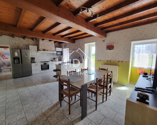  Maison  vendre 5 pices 159 m