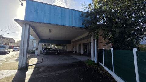 Local commercial + appartement lou&eacute; 129000 24700 Montpon menesterol