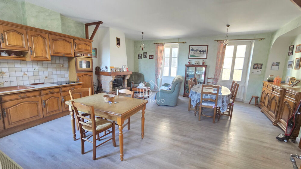 Ferme avec dépendances sur plus de 6000m2 - fort potentiel !