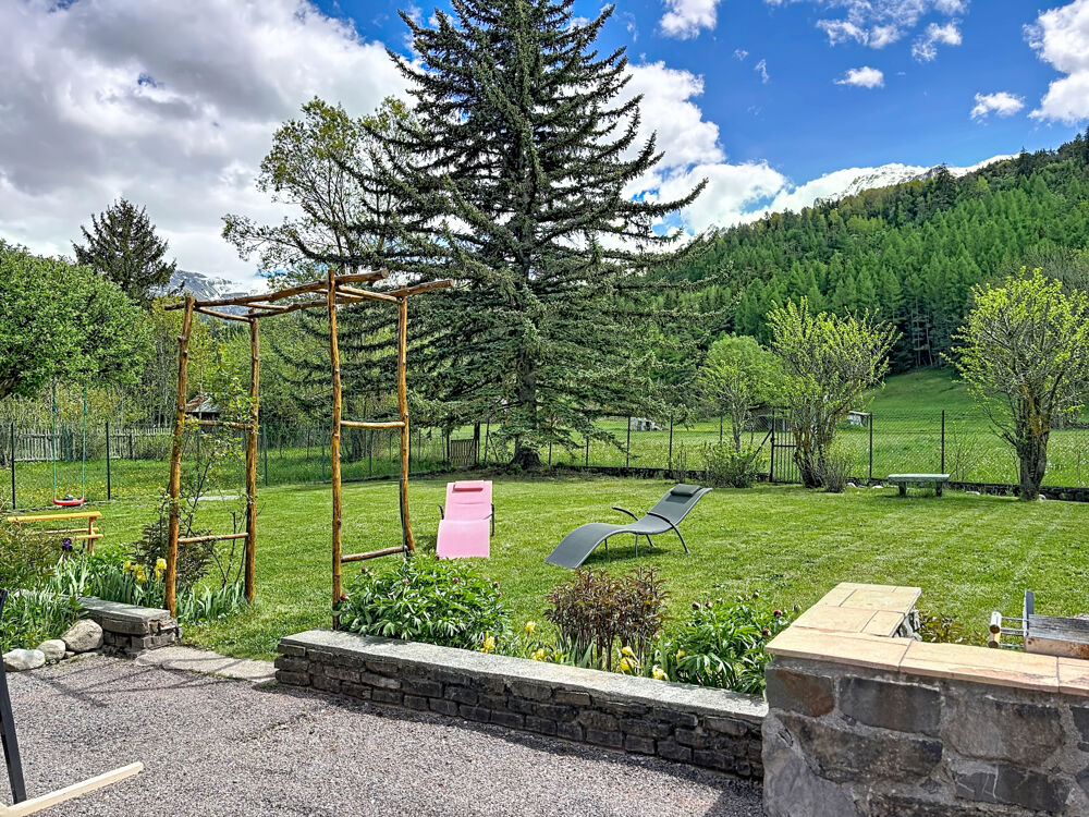 À vendre Maison avec fort potentiel, activité chambres dhôtes Barcelonnette (04400)
