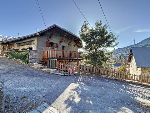   � vendre   Maison divis�e en 2 appartements avec jardin et d�pendance � Jausiers (04850) Maison - 6 pi�ce(s) - 114 m�