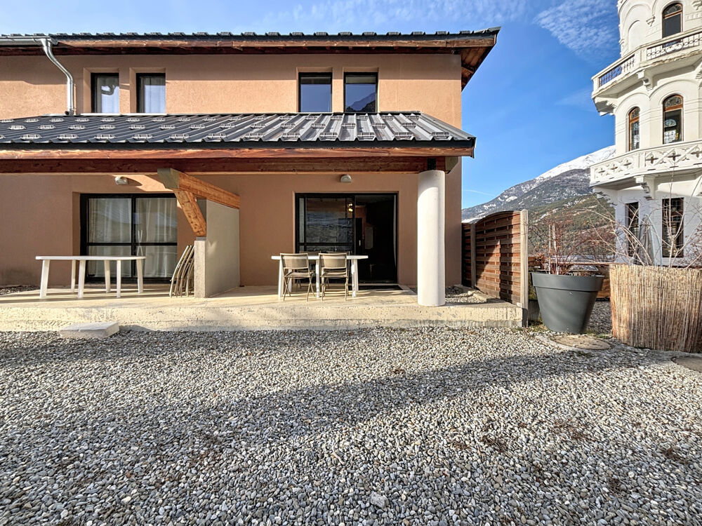 À vendre Appartement duplex avec terrasse et jardin à Jausiers