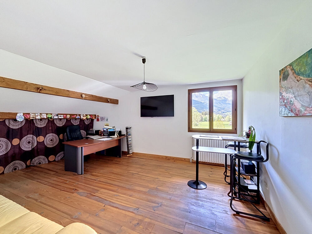 � vendre  Maison Barcelonnette (04400)