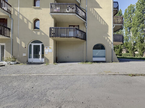 &Agrave; louer   Local professionnel &agrave; Jausiers (04850) 310 04850 Jausiers