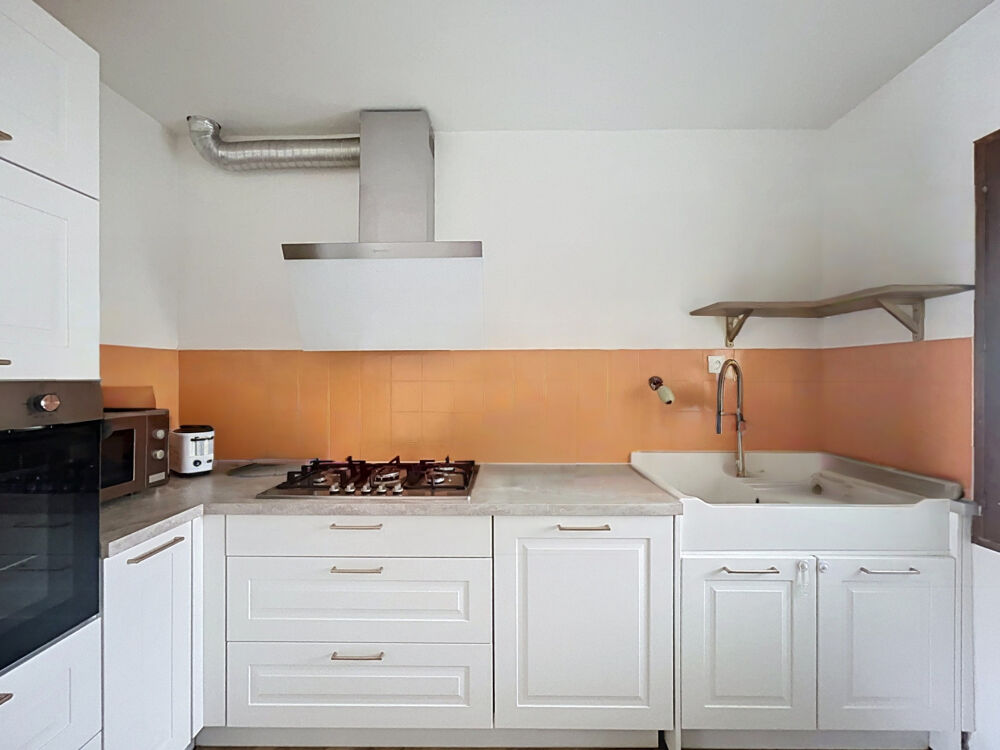 Duplex T4 de 75,63 m2 avec terrasse, cave, 2 parkings et vue montagne