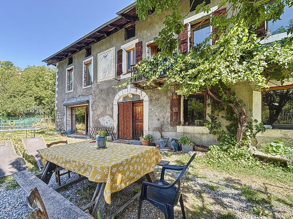 Maisons en pierre à vendre à Rioclar (04340)