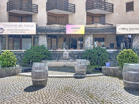 &Agrave; vendre   Murs commerciaux avec terrasse au cœur de la station du Sauze (04400) 195000 04400 Le sauze