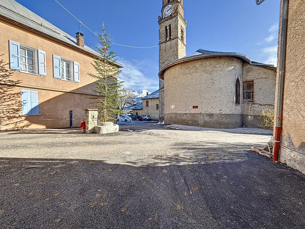 Maison de hameau Mitoyenne avec Potentiel à Jausiers - Hameau des Sanières
