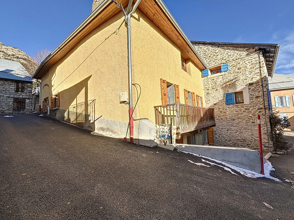 Maison de hameau Mitoyenne avec Potentiel à Jausiers - Hameau des Sanières