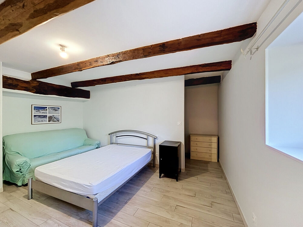 à vendre  Maison Les Thuiles (04400)