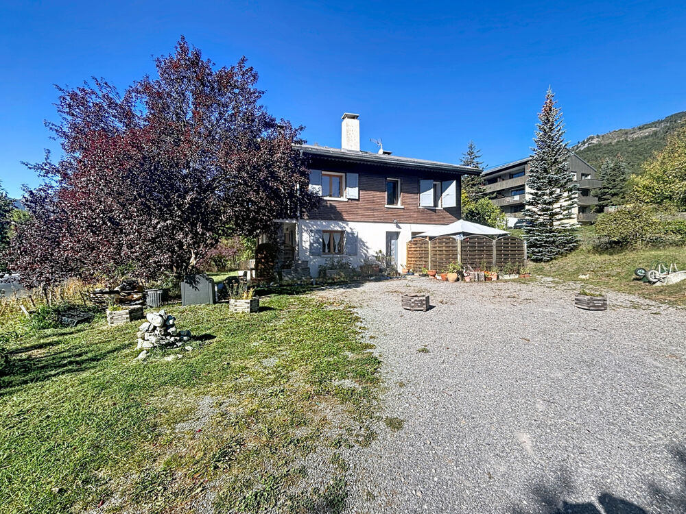 Vente Maison Maison composée de 3 appartements avec terrain et combles aménageables   Barcelonnette (04400) Barcelonnette