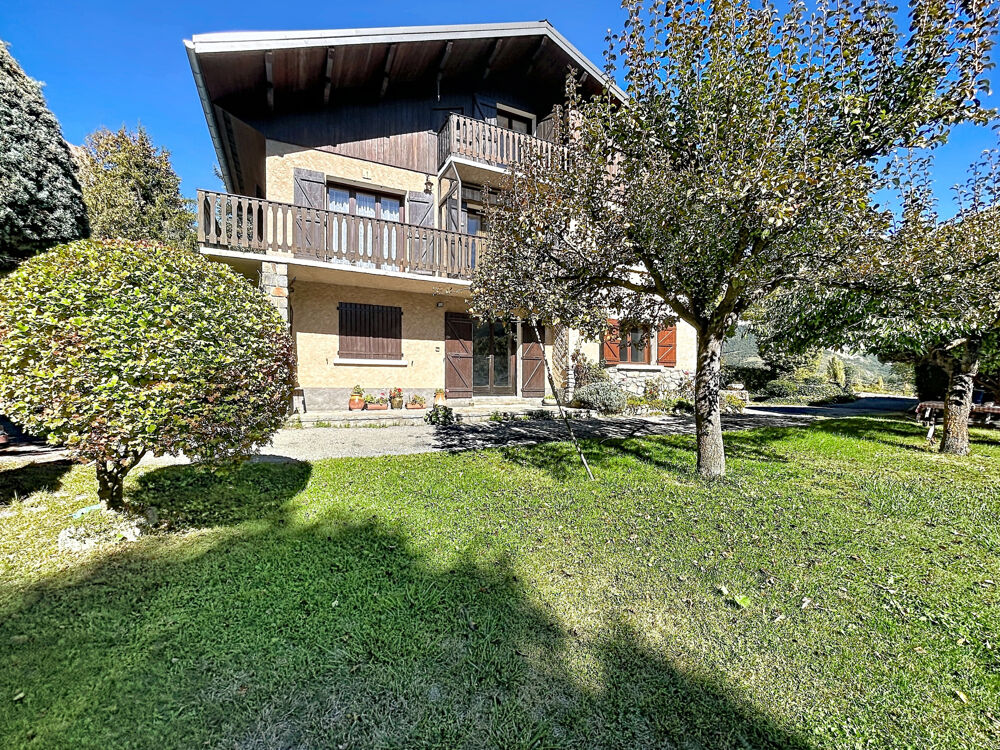Vente Maison Maison familiale avec 2 appartements, garage double et terrain - Jausiers Jausiers