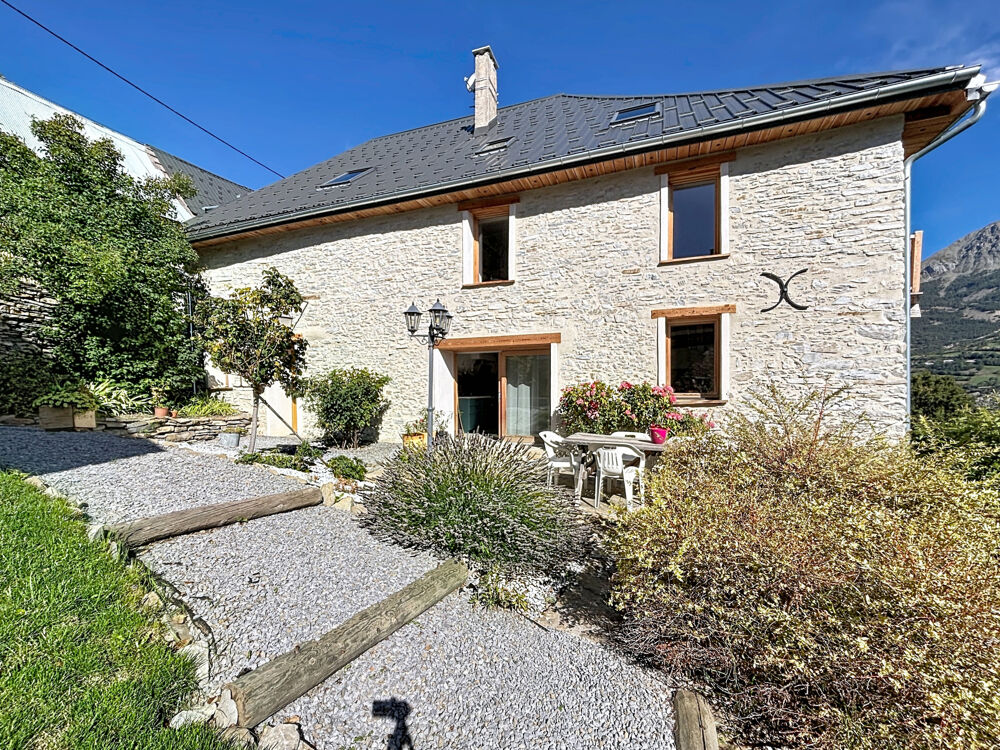 à vendre  Maison Les Thuiles (04400)