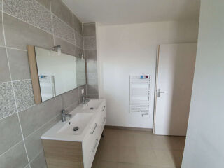  Maison à louer 4 pièces 77 m²