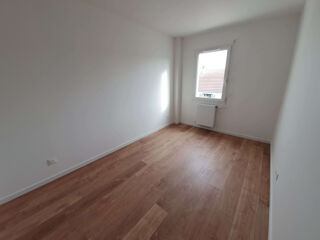  Maison à louer 4 pièces 77 m²