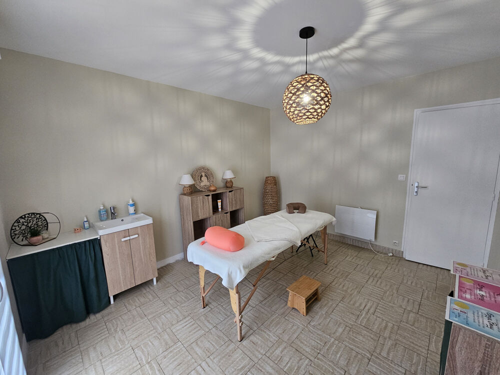   LOCAL COMMERCIAL 45m2 - AUNEAU PROCHE 