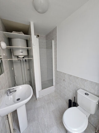  Appartement à louer 2 pièces 32 m²
