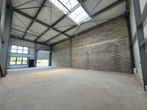   LOCAL DE STOCKAGE 200 m2 NEUF 