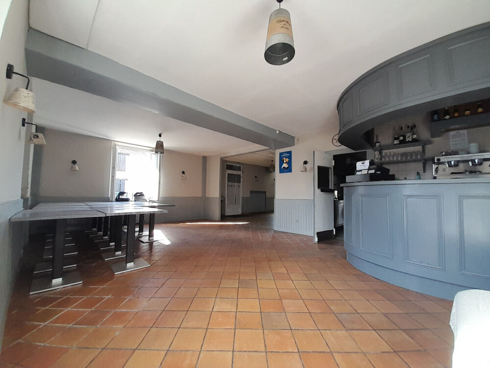 Vente Maison IMMEUBLE DE RAPPORT - LOCAL COMMERCIAL + APPART 3 CHAMBRES - ANGERVILLE PROCHE. Angerville