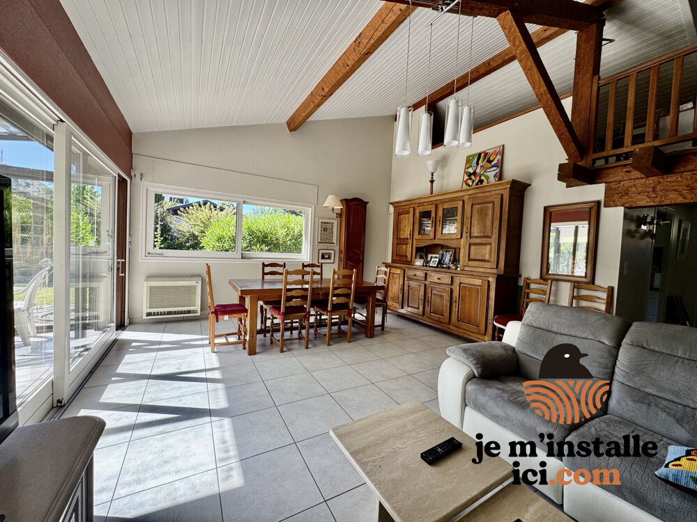 Maison individuelle, entretenue et modernisée, sur terrain clos et arboré