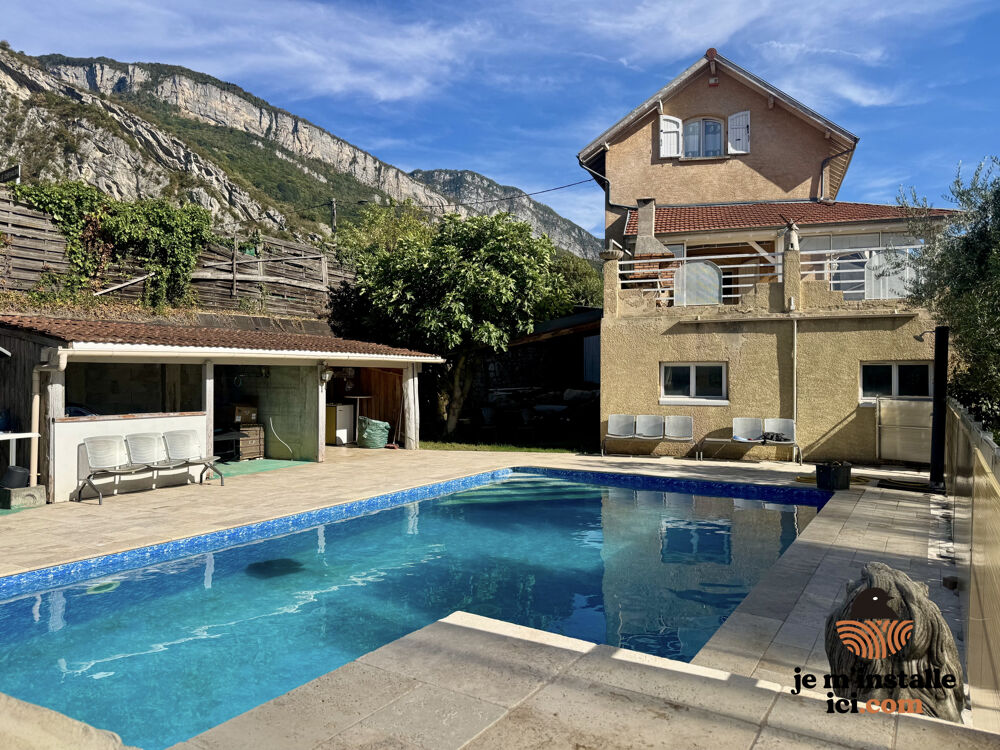Vente Maison Ancienne bâtisse réhabilitée   Voreppe Voreppe