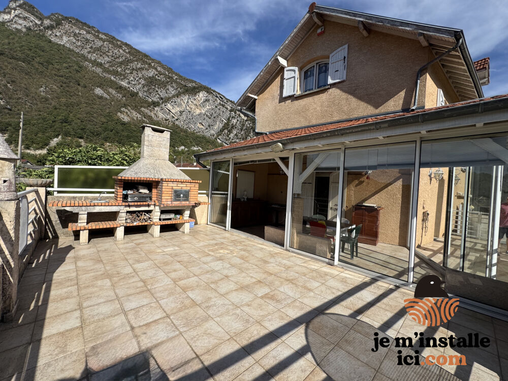 Vente Maison Ancienne bâtisse réhabilitée   Voreppe Voreppe