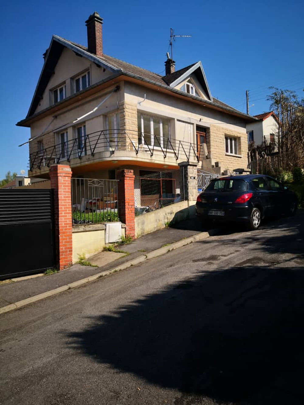 Maison a louer goussainville - 13 pièce(s) - 230 m2 - Surfyn