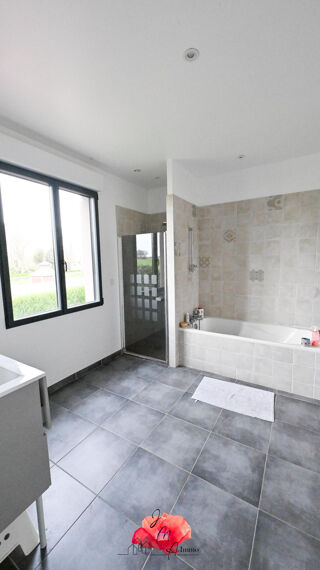  Maison à vendre 8 pièces 211 m²