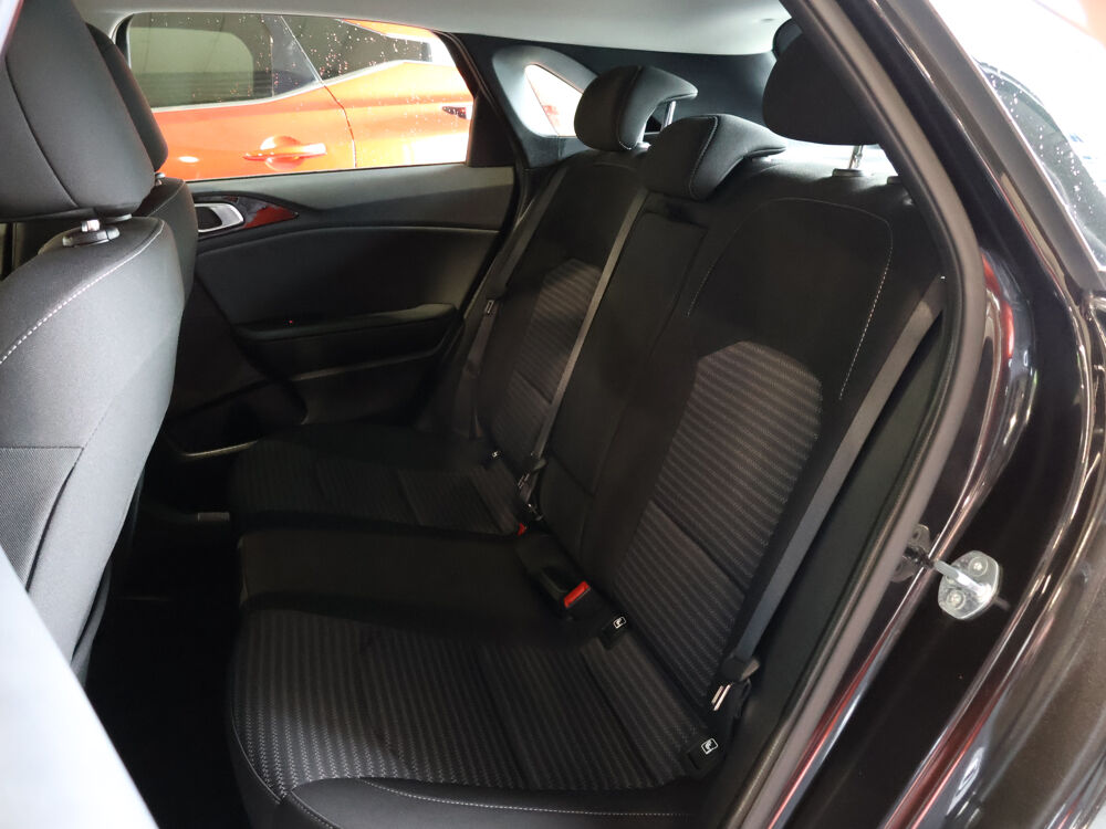 Ceed 1.5 T-GDi 160 ch DCT7 GT Line Business 2023 occasion 77680 Roissy-en-Brie