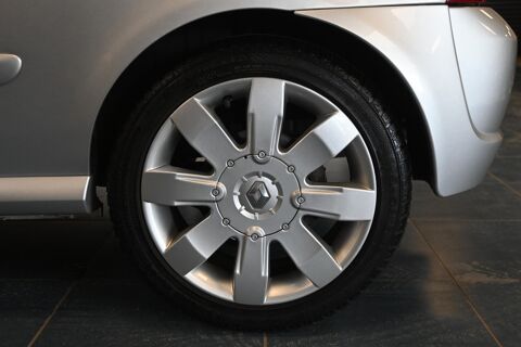 Clio 2.0i 16V Sport RS 2004 occasion 72650 Saint-Saturnin