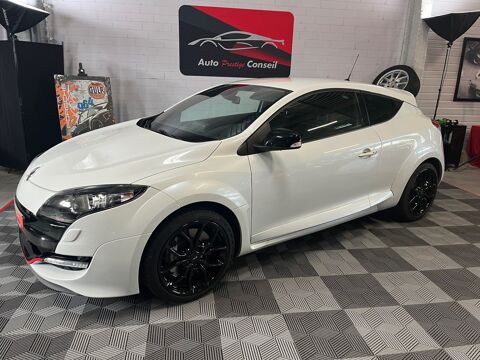 Renault M&eacute;gane III Coup&eacute; 2.0 16V 265 RS 2012 occasion Carquefou 44470
