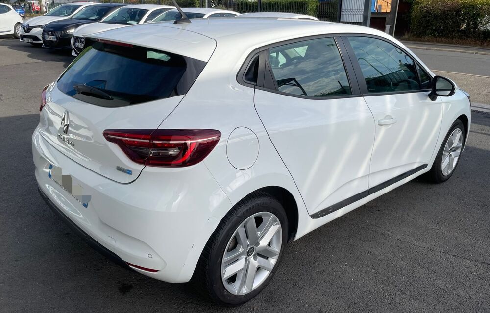 Clio V E-Tech full hybrid 145 Evolution 2022 occasion 44800 Saint-Herblain