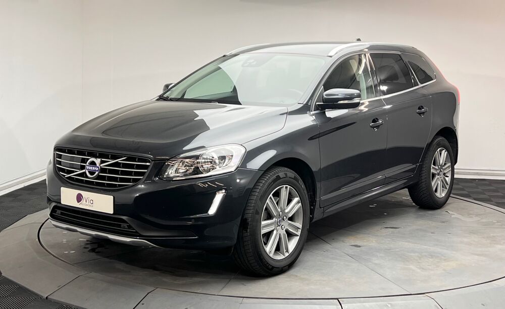 XC60 D3 150 ch Momentum - Sellerie Cuir - Suivi Complet 2017 occasion 59169 F&eacute;rin