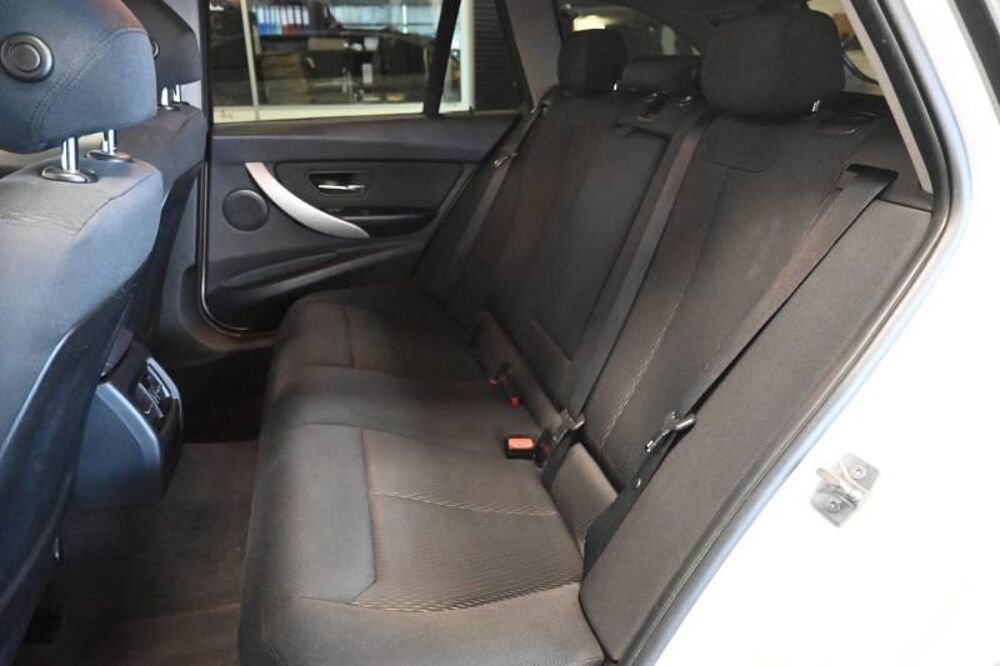 S&eacute;rie 3 Touring 320d 184 ch 123 g Business A 2013 occasion 72650 Saint-Saturnin