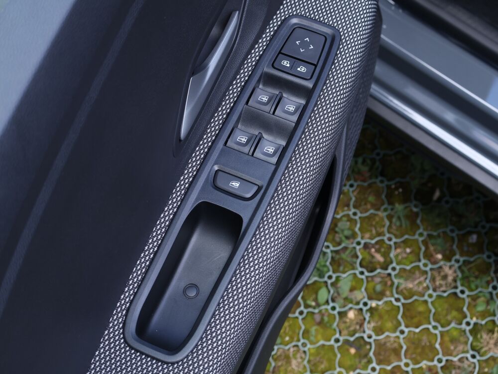 Jogger Hybrid 140 7 places GSR2 Expression 2026 occasion 77680 Roissy-en-Brie