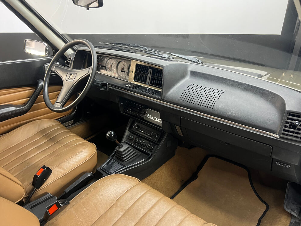 604 V6 1976 occasion 27120 PACY-SUR-EURE