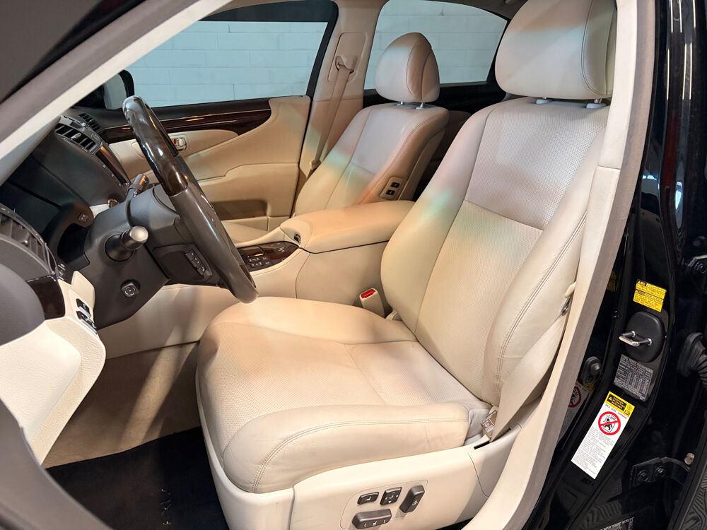 LS V8 380ch BVA-Pack Executive - Superbe &eacute;tat- CARPLAY- toit ou 2008 occasion 44470 Carquefou