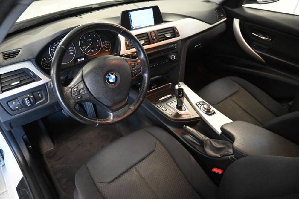 S&eacute;rie 3 Touring 320d 184 ch 123 g Business A 2013 occasion 72650 Saint-Saturnin