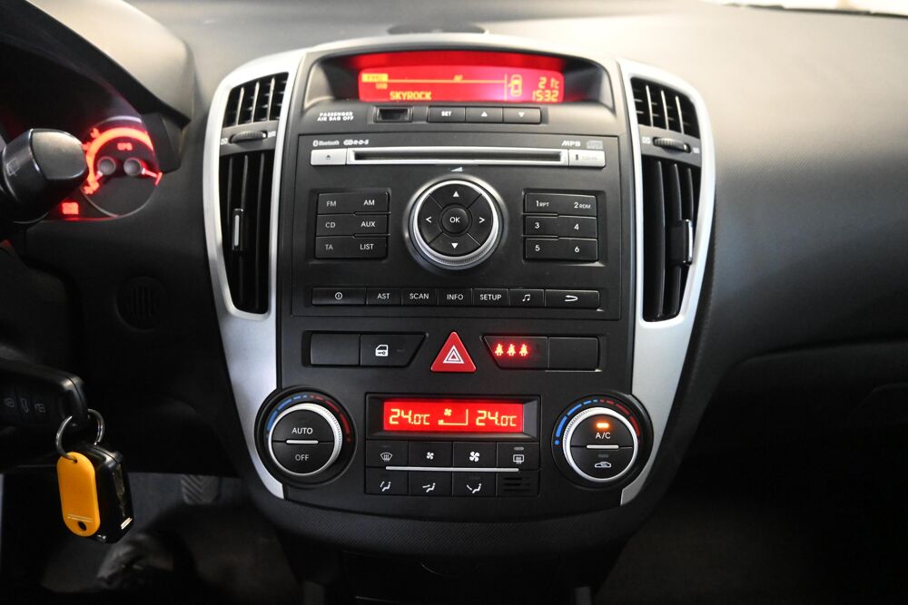 Ceed Cee'd 1.6L CRDi 115 ISG Euro 5 Style 2010 occasion 72650 Saint-Saturnin