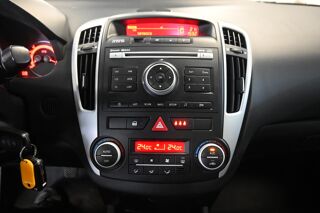 Ceed Cee'd 1.6L CRDi 115 ISG Euro 5 Style 2010 occasion 72650 Saint-Saturnin