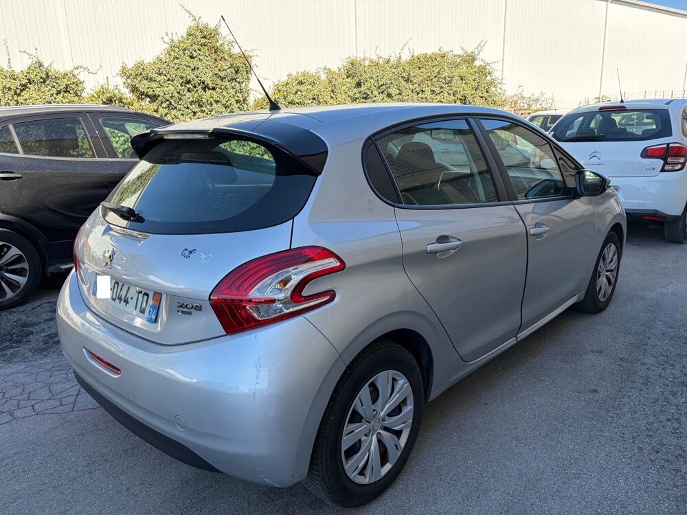 208 1.6 e-HDi 92ch FAP BVM5 BLUE LION Business 2014 occasion 34090 Montpellier