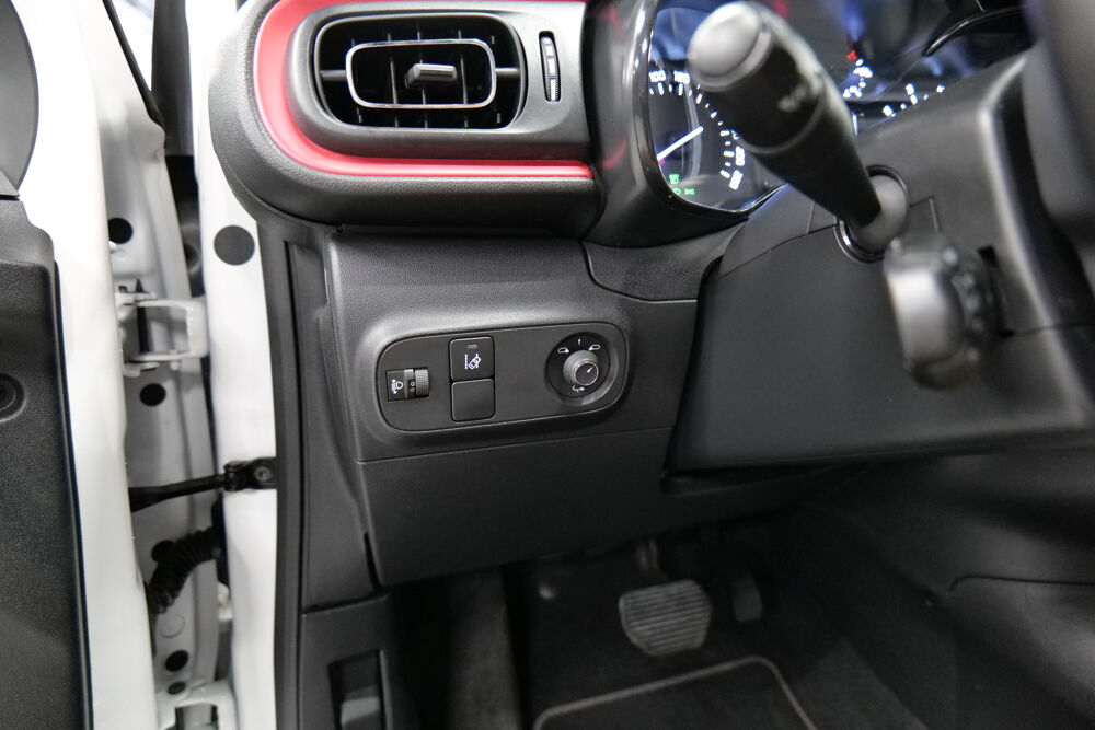 C3 110 S&S EAT6 ELLE - GPS COULEUR / CLIM AUTO / CAMERA DE RECU 2019 occasion 69008 LYON 8EME