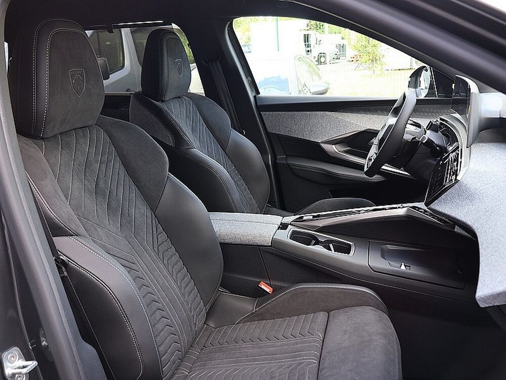 5008 Hybrid 145 ch e-DCS6 GT Exclusive 2026 occasion 77680 Roissy-en-Brie