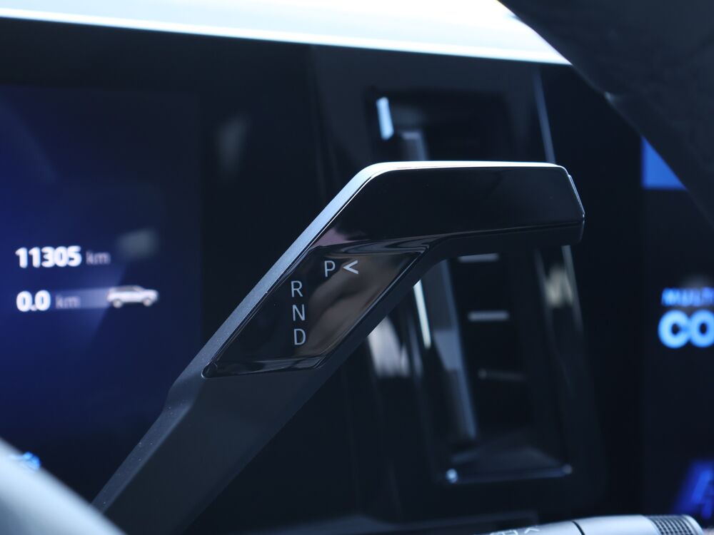 Espace full hybrid E-Tech 200 ch 7pl Iconic 2026 occasion 77680 Roissy-en-Brie
