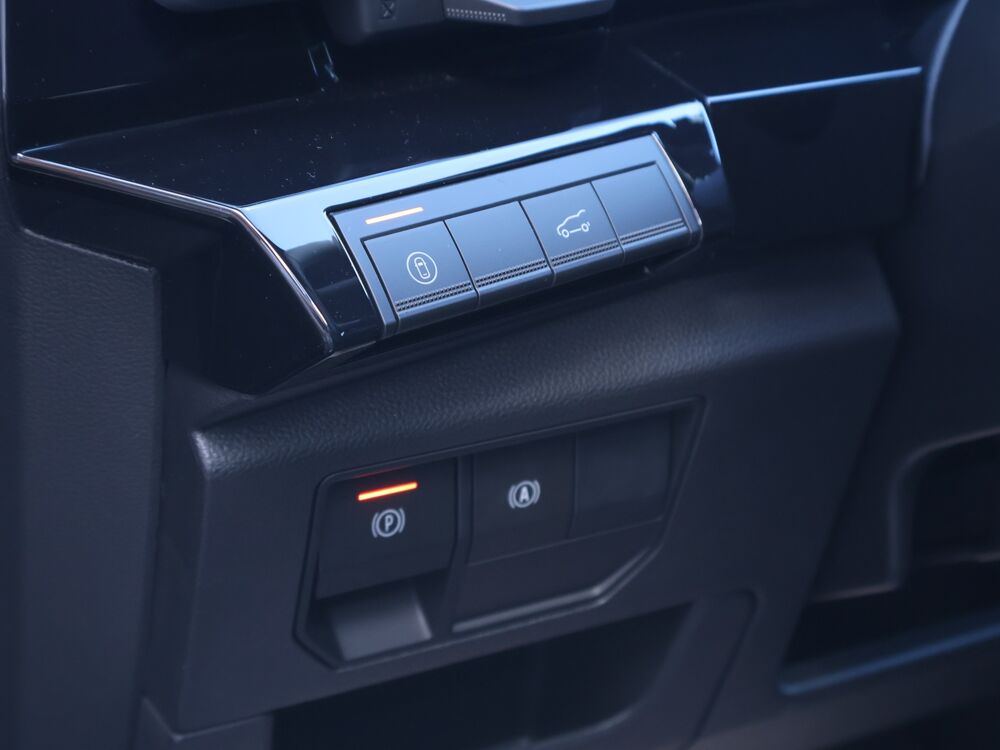 Espace full hybrid E-Tech 200 ch 7pl Iconic 2026 occasion 77680 Roissy-en-Brie